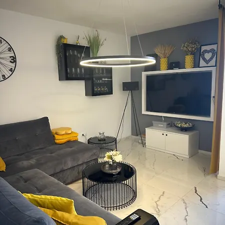 Luxury Palmview Mit Whirlpool Und Terrasse * 트로기르