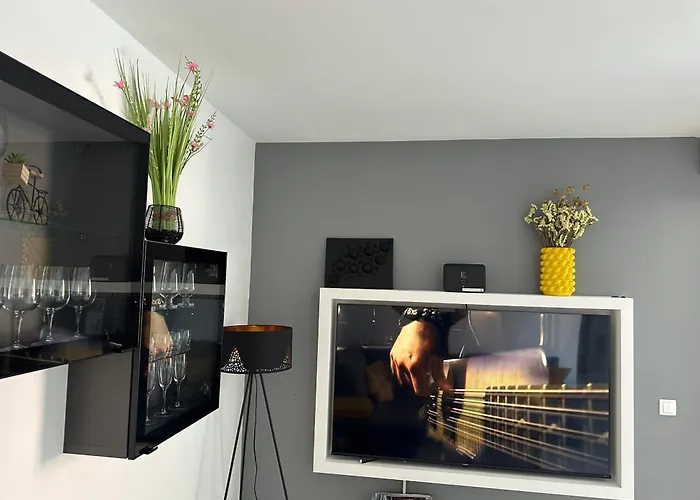 아파트 Luxury Palmview Mit Whirlpool Und Terrasse