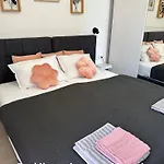 아파트 Luxury Palmview Mit Whirlpool Und Terrasse *
