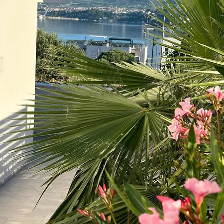 Apartment Luxury Palmview Mit Meerblick Trogir